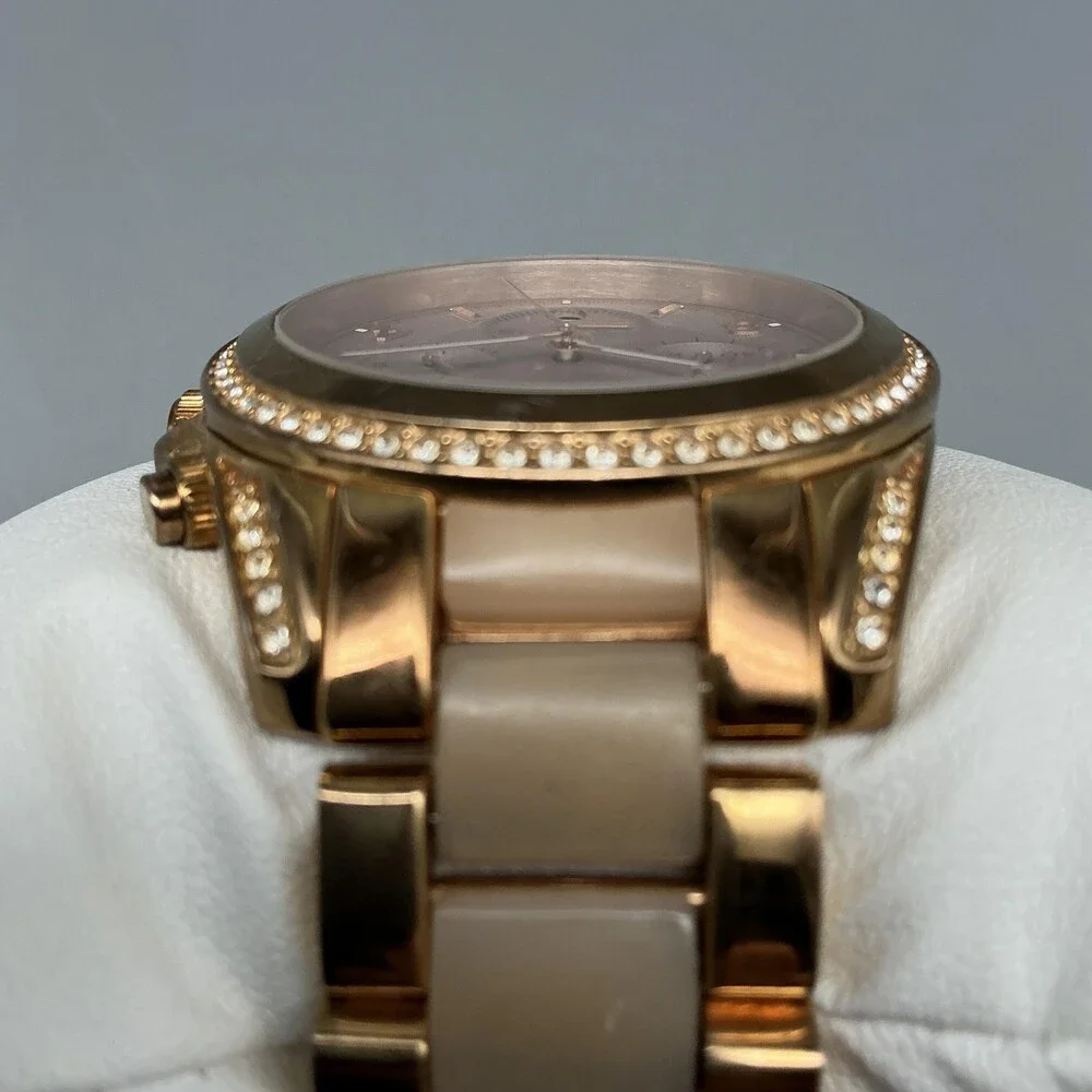 Michael Kors MK-5943 Womens Watch 39mm Gold Tone Chronograph New Battery 5.75